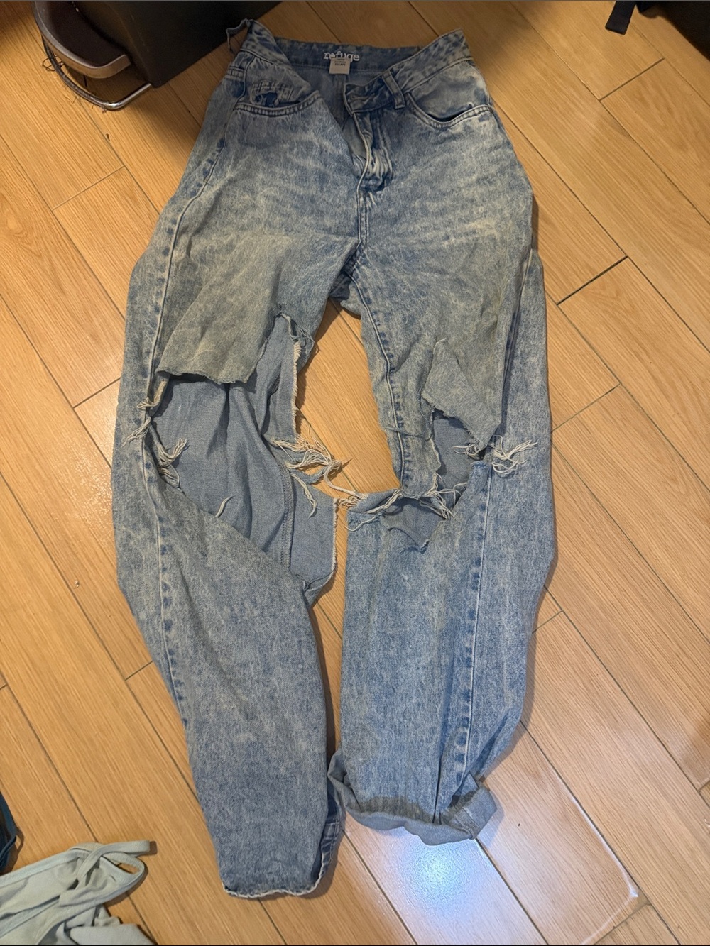 refuge Light Wash Distressed High-Rise Jeans
